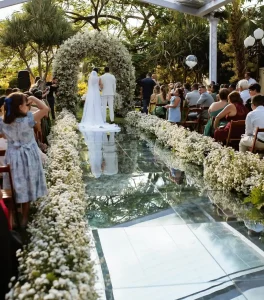 Espaço com pergolado para casamento ao ar livre em BH
