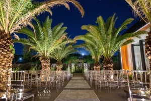 Estrutura de casamento ao ar livre com vista panorâmica em BH