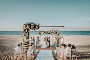 cerimônia simples de destination wedding na praia