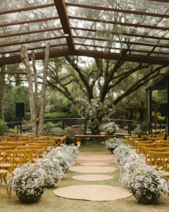 Decoração de flores em casamento de luxo