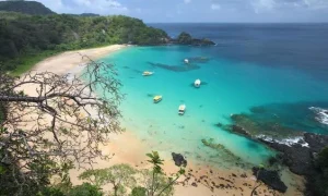 praia deserta ideal para viagem de lua de mel perfeita