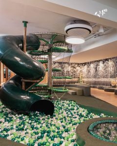 Brinquedoteca em resort dentro do Inhotim