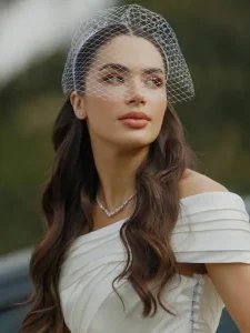 Noiva com Véu birdcage