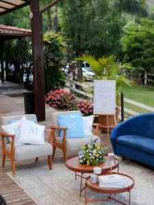 Decoração personalizada em flores naturais para casamento na Fazenda Estância Real