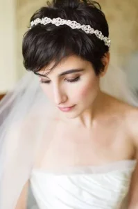 Tiara com pérolas em cerimônia