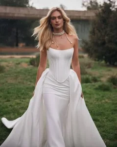 Roupa com tomara que caia para casamento ao ar livre